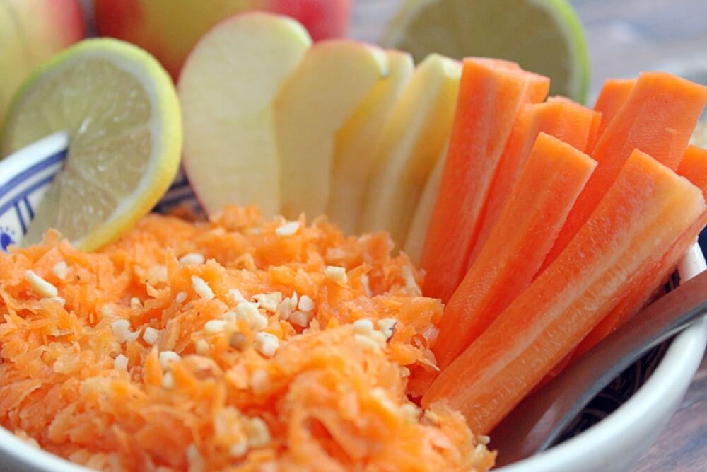 Apfel-Karotten Salat mit Haselnüssen – BASMA MAGAZINE